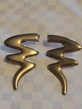 Vtg Abstract Lightning Bolt Metal Gold-Tone Post Earrings
